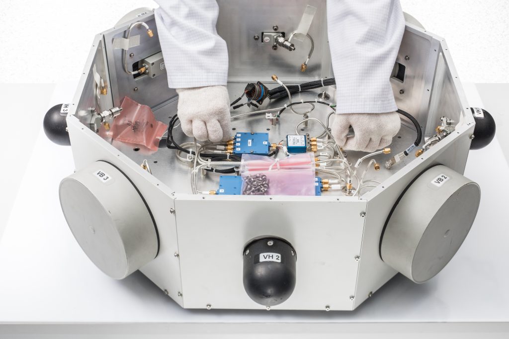 Avantix ELINT system